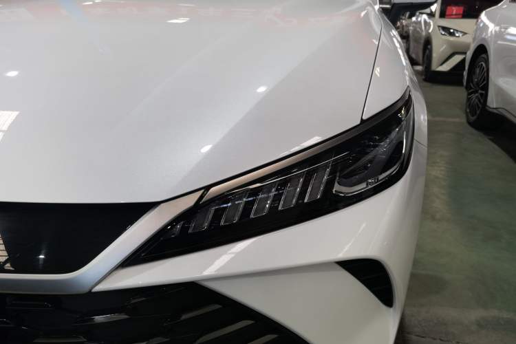 Used BYD Qin PLUS 2025 DM-i Smart Drive 55KM Leading Model Left Front Headlight