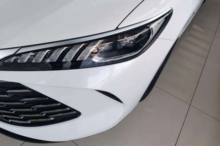 Used BYD Qin PLUS 2025 DM-i Smart Drive 55KM Leading Model Left Front Headlight