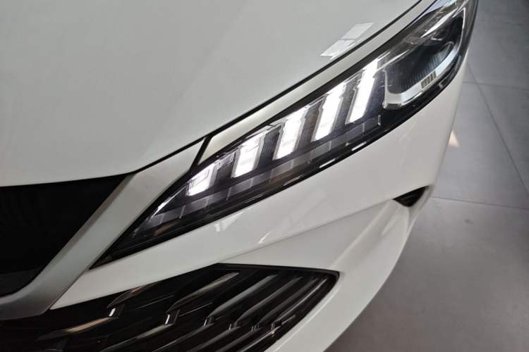 Used BYD Qin PLUS 2025 DM-i Smart Drive 55KM Leading Model Left Front Headlight