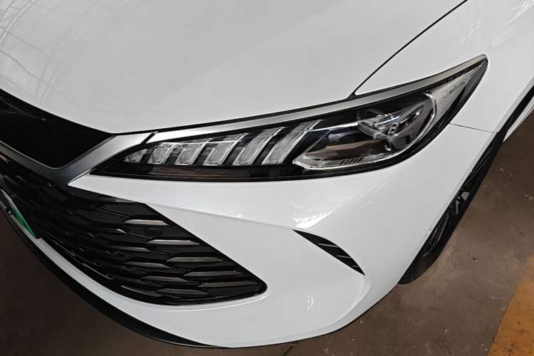 Used BYD Qin PLUS 2025 DM-i Smart Drive 120KM Superior Model Left Front Headlight