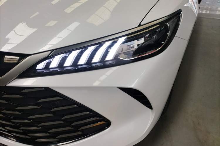 Used BYD Qin PLUS 2025 DM-i Smart Drive 55KM Beyond Model Left Front Headlight