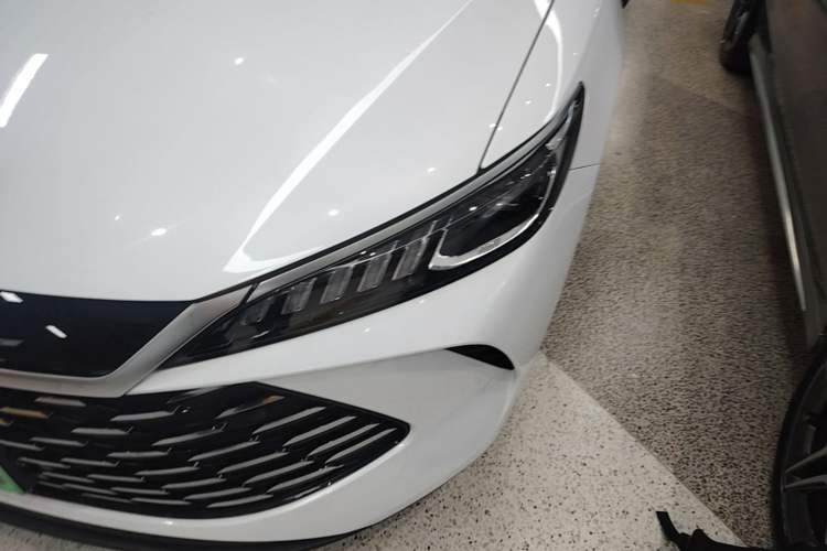 Used BYD Qin PLUS 2025 DM-i Smart Drive 120KM Superior Model Left Front Headlight