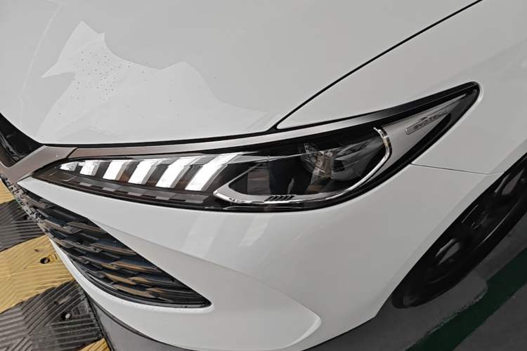Used BYD Qin PLUS 2025 DM-i Smart Drive 55KM Leading Model Left Front Headlight