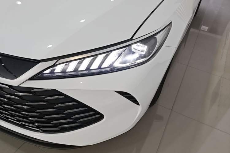 Used BYD Qin PLUS 2025 DM-i Smart Drive 55KM Leading Model Left Front Headlight