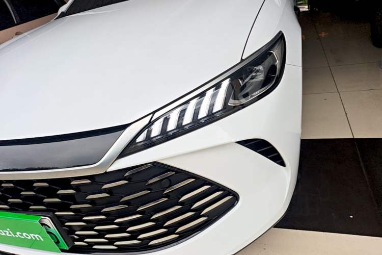 Used BYD Qin PLUS 2025 DM-i Smart Drive 120KM Superior Model Left Front Headlight