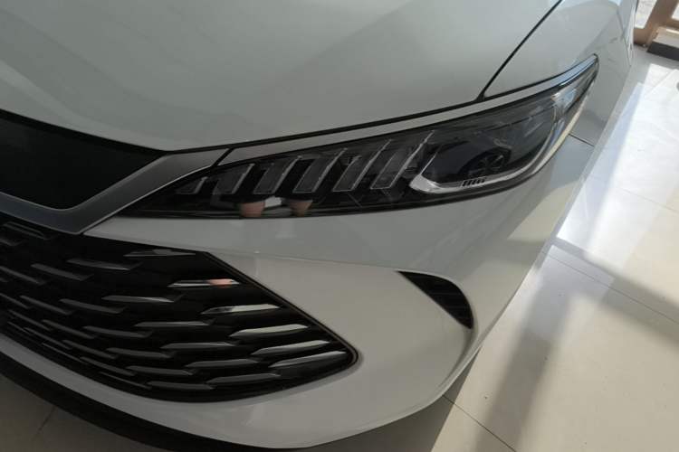 Used BYD Qin PLUS 2025 DM-i Smart Drive 55KM Leading Model Left Front Headlight