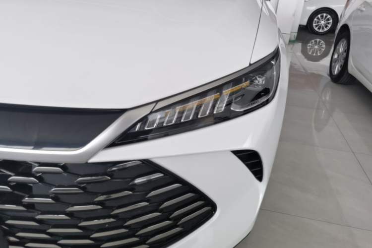 Used BYD Qin PLUS 2025 DM-i Smart Drive 55KM Leading Model Left Front Headlight