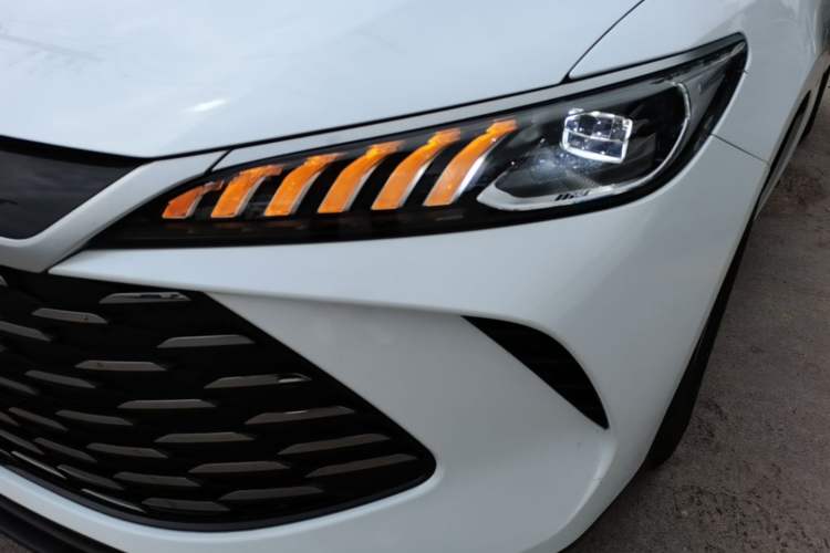Used BYD Qin PLUS 2025 DM-i Smart Drive 55KM Leading Model Left Front Headlight
