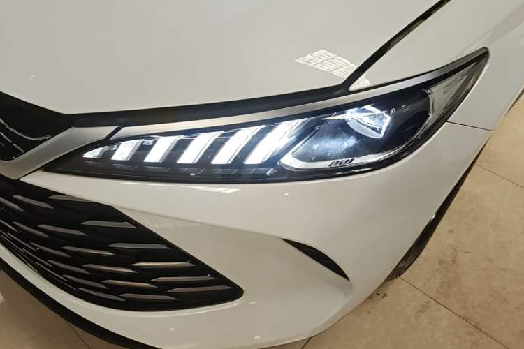Used BYD Qin PLUS 2025 DM-i Smart Drive 55KM Leading Model Left Front Headlight