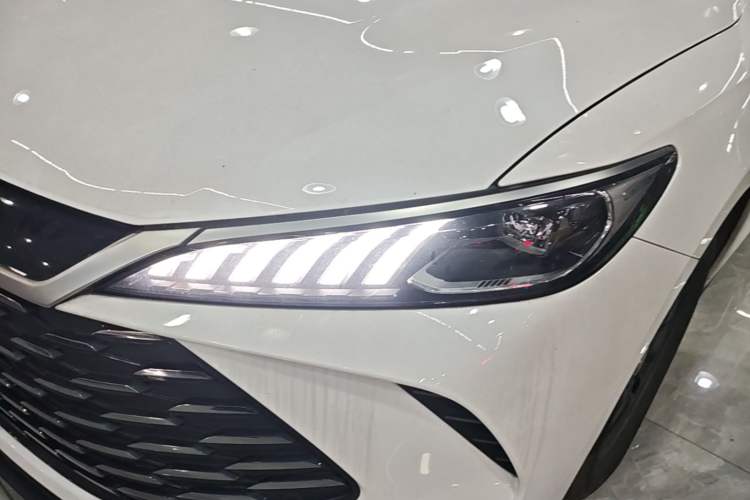 Used BYD Qin PLUS 2025 DM-i Smart Drive 55KM Leading Model Left Front Headlight