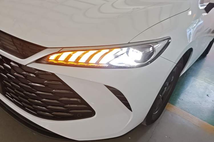 Used BYD Qin PLUS 2025 DM-i Smart Drive 55KM Leading Model Left Front Headlight
