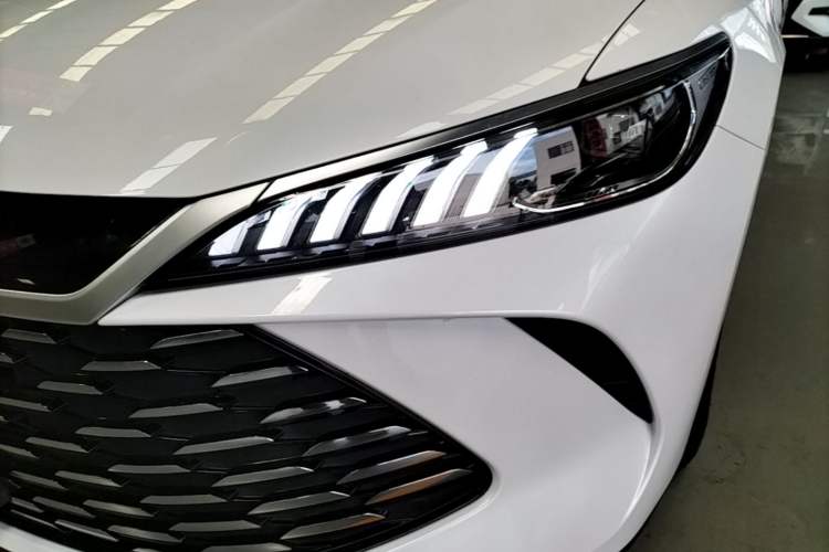 Used BYD Qin PLUS 2025 DM-i Smart Drive 55KM Leading Model Left Front Headlight