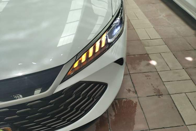 Used BYD Qin PLUS 2025 DM-i Smart Drive 55KM Leading Model Left Front Headlight