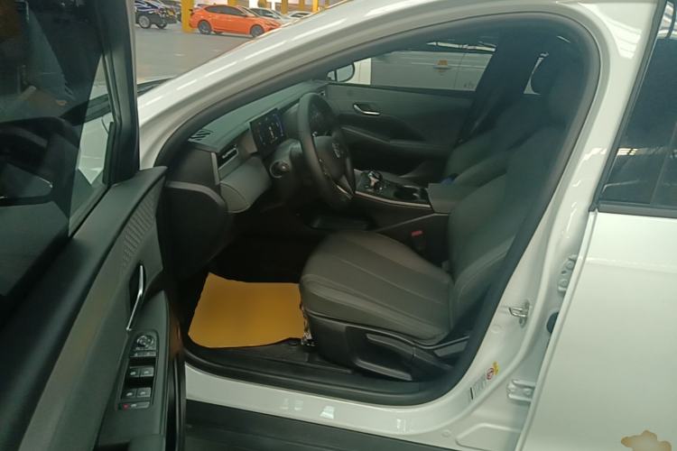 Used BYD Qin PLUS 2025 DM-i Smart Drive 55KM Leading Model Left Front Seat