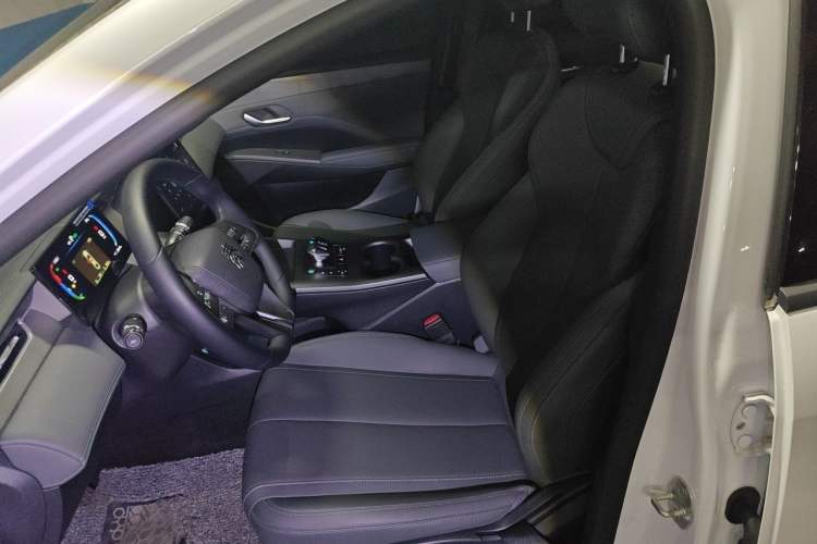 Used BYD Qin PLUS 2025 DM-i Smart Drive 55KM Leading Model Left Front Seat