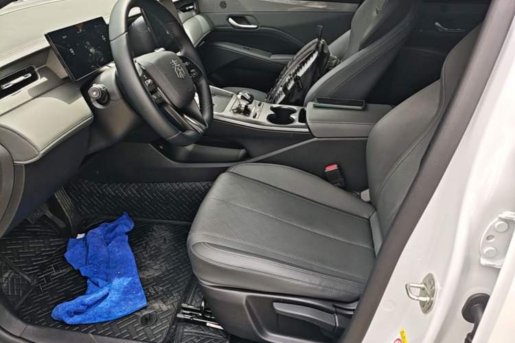 Used BYD Qin PLUS 2025 DM-i Smart Drive 55KM Leading Model Left Front Seat