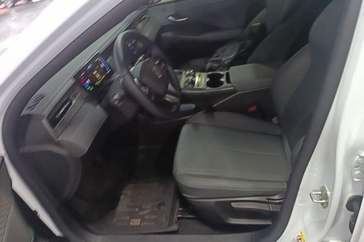 Used BYD Qin PLUS 2025 DM-i Smart Drive 55KM Leading Model Left Front Seat