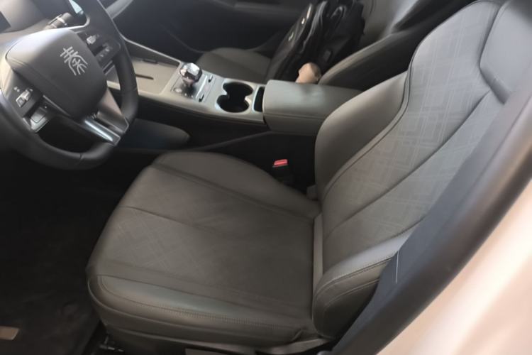 Used BYD Qin PLUS 2025 DM-i Smart Drive 55KM Leading Model Left Front Seat