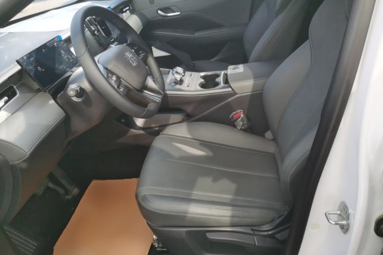 Used BYD Qin PLUS 2025 DM-i Smart Drive 55KM Leading Model Left Front Seat