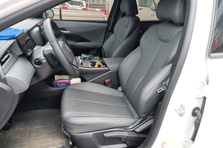 Used BYD Qin PLUS 2025 DM-i Smart Drive 55KM Leading Model Left Front Seat