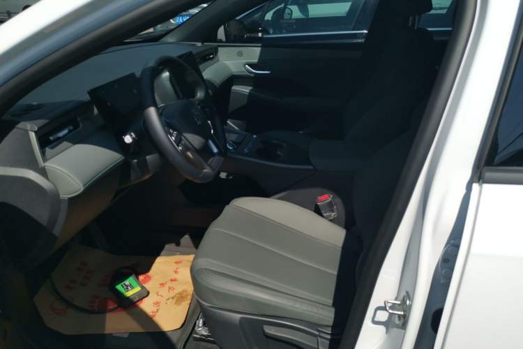 Used BYD Qin PLUS  Left Front Seat