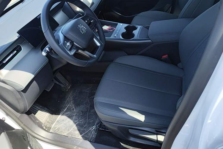 Used BYD Qin PLUS  Left Front Seat