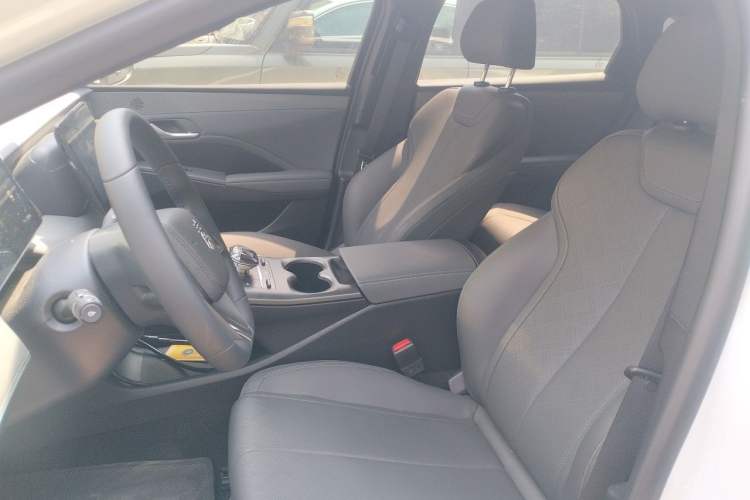 Used BYD Qin PLUS 2025 DM-i Smart Drive 55KM Leading Model Left Front Seat