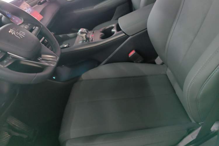 Used BYD Qin PLUS 2025 DM-i Smart Drive 55KM Leading Model Left Front Seat