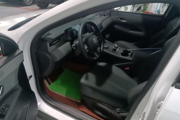 Used BYD Qin PLUS 2025 DM-i Smart Drive 55KM Leading Model Left Front Seat