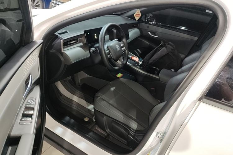 Used BYD Qin PLUS 2025 DM-i Smart Drive 55KM Leading Model Left Front Seat