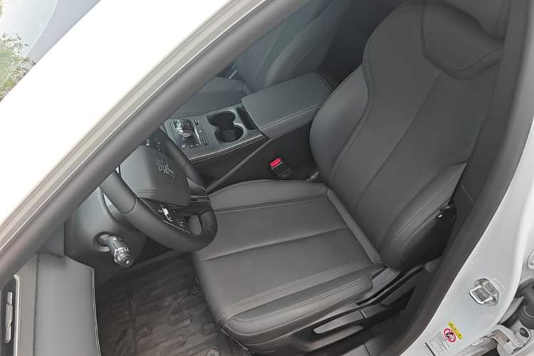 Used BYD Qin PLUS 2025 DM-i Smart Drive 55KM Leading Model Left Front Seat