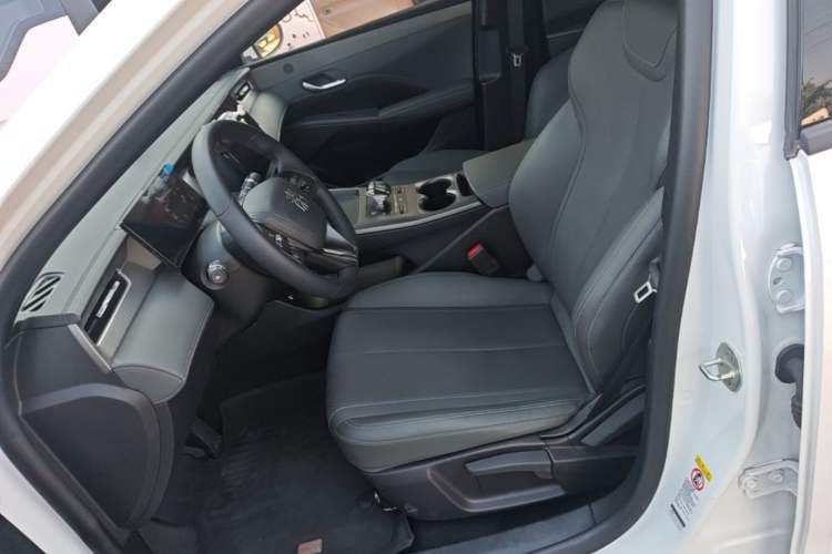 Used BYD Qin PLUS 2025 DM-i Smart Drive 55KM Leading Model Left Front Seat