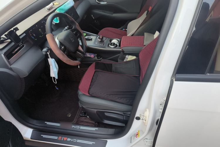 Used BYD Qin PLUS 2025 DM-i Smart Drive 55KM Leading Model Left Front Seat