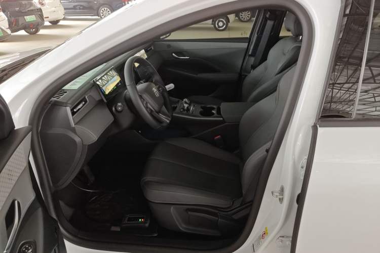 Used BYD Qin PLUS 2025 DM-i Smart Drive 55KM Leading Model Left Front Seat