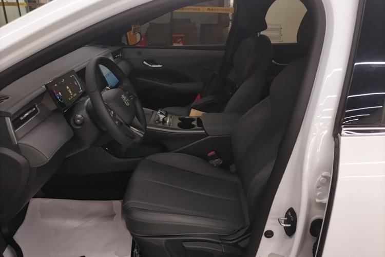 Used BYD Qin PLUS 2025 DM-i Smart Drive 55KM Leading Model Left Front Seat