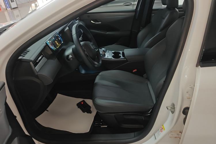 Used BYD Qin PLUS 2025 DM-i Smart Drive 55KM Leading Model Left Front Seat