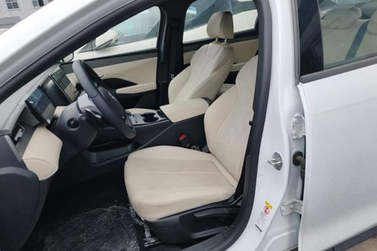 Used BYD Qin PLUS 2025 EV Smart Drive Edition 420KM Leading Model Left Front Seat