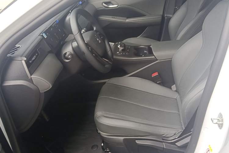 Used BYD Qin PLUS 2025 DM-i Smart Drive 55KM Leading Model Left Front Seat