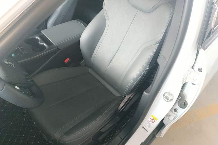 Used BYD Qin PLUS 2025 DM-i Smart Drive 55KM Leading Model Left Front Seat