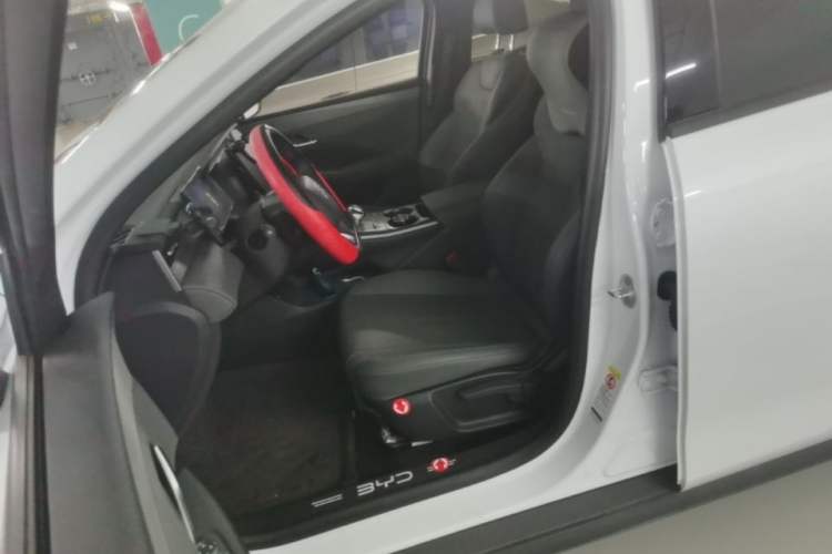 Used BYD Qin PLUS 2025 DM-i Smart Drive 55KM Leading Model Left Front Seat