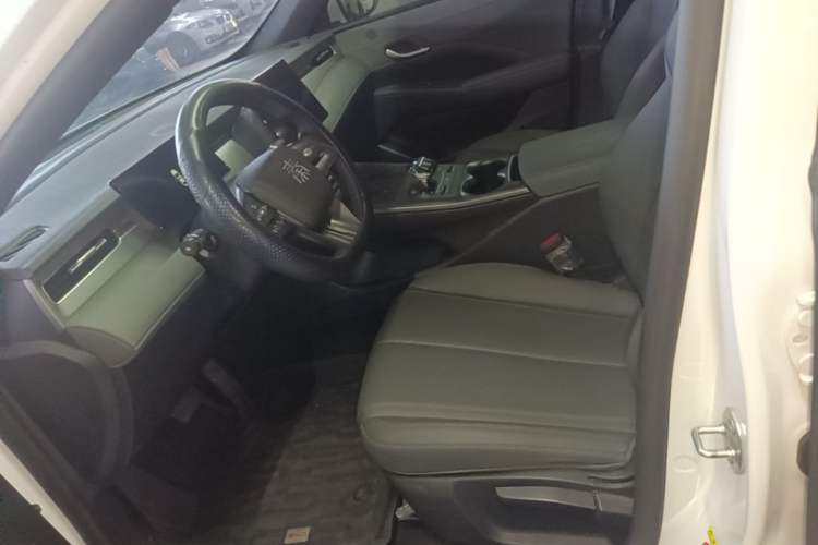 Used BYD Qin PLUS 2025 DM-i Smart Drive 55KM Leading Model Left Front Seat