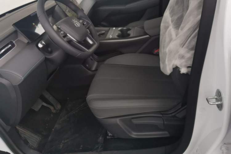 Used BYD Qin PLUS  Left Front Seat