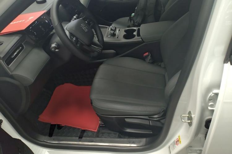 Used BYD Qin PLUS 2025 DM-i Smart Drive 55KM Leading Model Left Front Seat