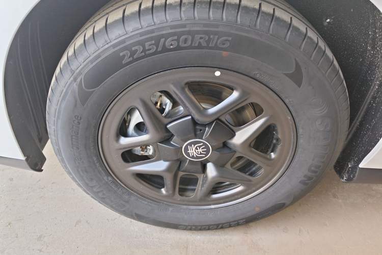 Used BYD Qin PLUS  Left Front Wheel Hub