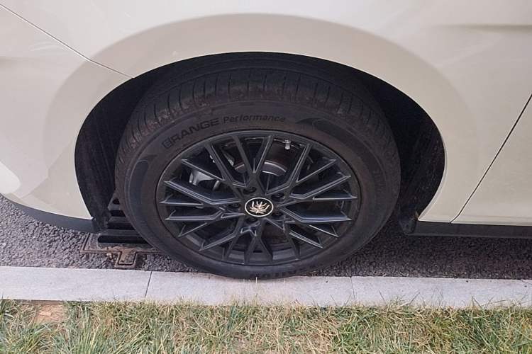Used BYD Qin PLUS  Left Front Wheel Hub