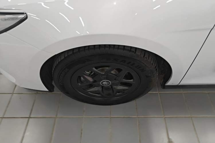 Used BYD Qin PLUS 2025 DM-i Smart Drive 55KM Leading Model Left Front Wheel Hub