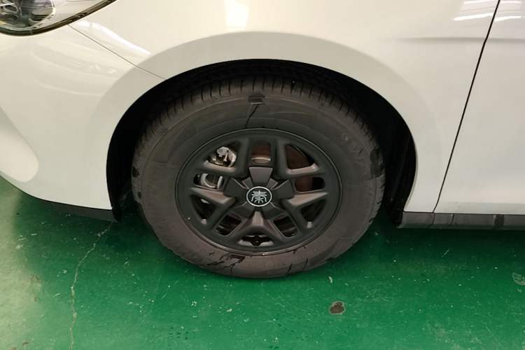 Used BYD Qin PLUS  Left Front Wheel Hub