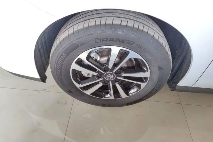 Used BYD Qin PLUS  Left Front Wheel Hub