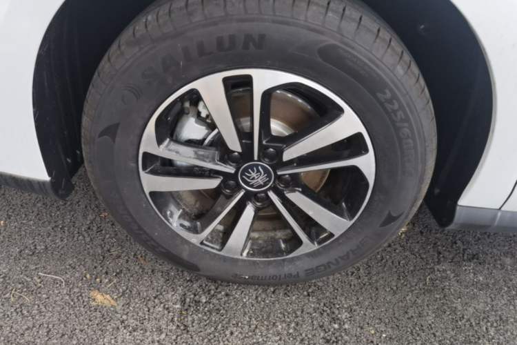 Used BYD Qin PLUS  Left Front Wheel Hub