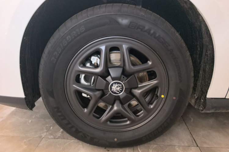 Used BYD Qin PLUS  Left Front Wheel Hub